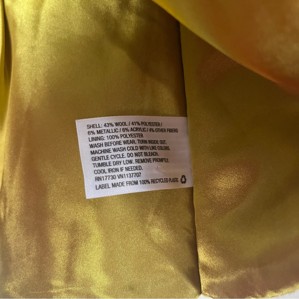 Genuine Kids from Oshkosh Gold Glittery Cape Jacket 5T - Picture 6 of 7